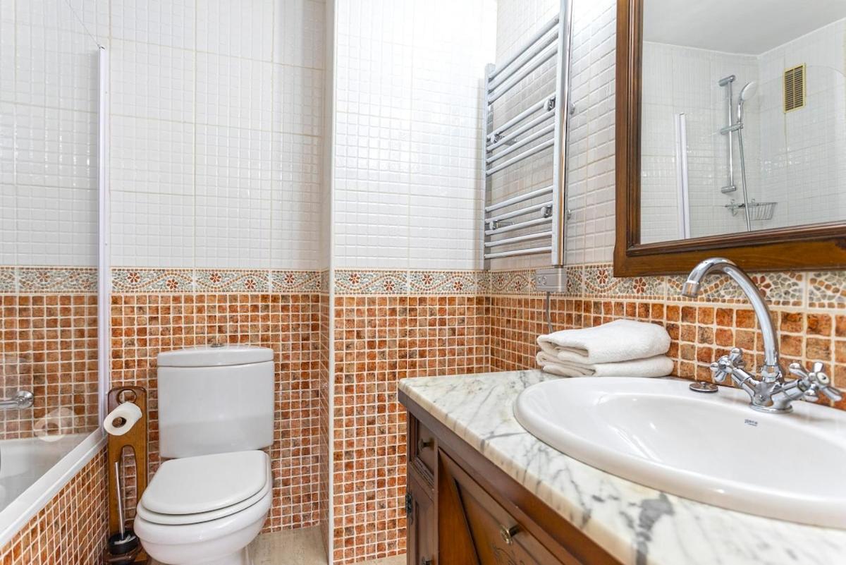 -Malagasunapts- West Beach Malaga Seafood & Relax 外观 照片